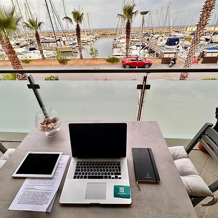 Marina Dei Sogni Bilocale - Fronte Mare Con Parcheggio Gratuito E Aria Condizionata *