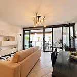 Marina Dei Sogni Bilocale - Fronte Mare Con Parcheggio Gratuito E Aria Condizionata דירה
