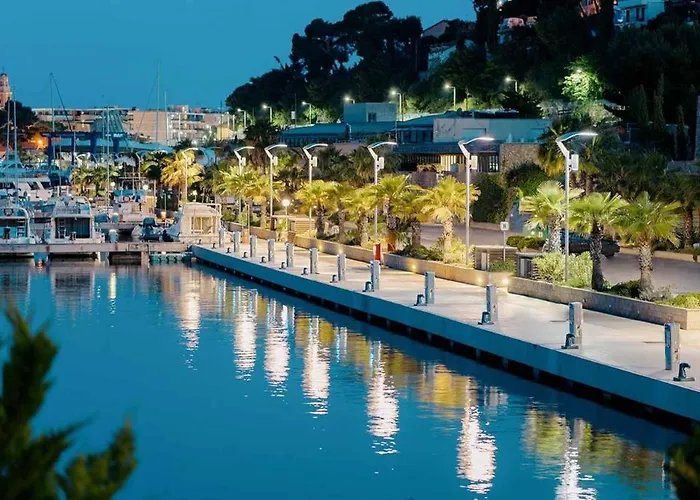 Marina Dei Sogni Bilocale - Fronte Mare Con Parcheggio Gratuito E Aria Condizionata Апартаменты *
