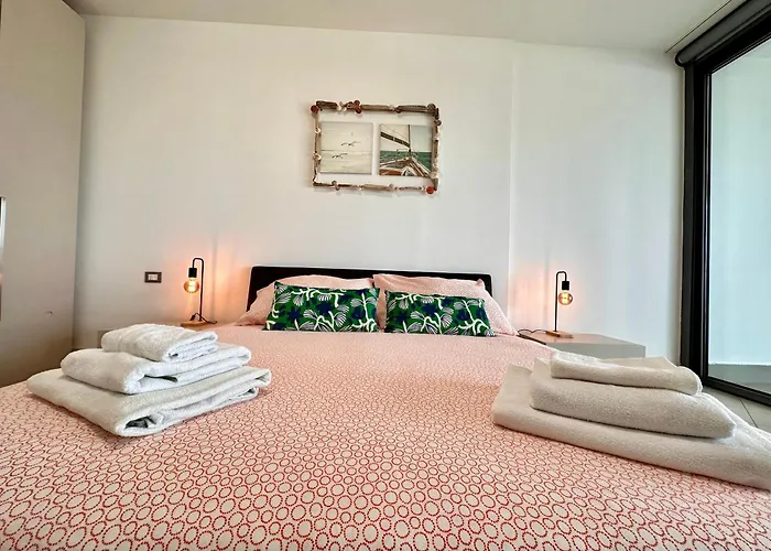 Marina Dei Sogni Bilocale - Fronte Mare Con Parcheggio Gratuito E Aria Condizionata *
