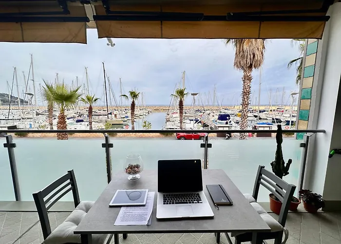 Апартаменты Marina Dei Sogni Bilocale - Fronte Mare Con Parcheggio Gratuito E Aria Condizionata